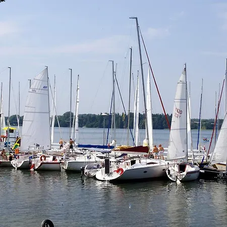 بيت خشبي Mazury Sport Club *