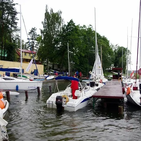 بيت خشبي Mazury Sport Club *